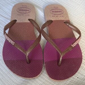 Havaianas kids Pink and Purple Sparkly Sandals Size 2 youth